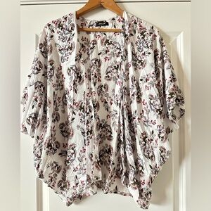 Janice Women’s Floral Print Open Front Kimono. One size